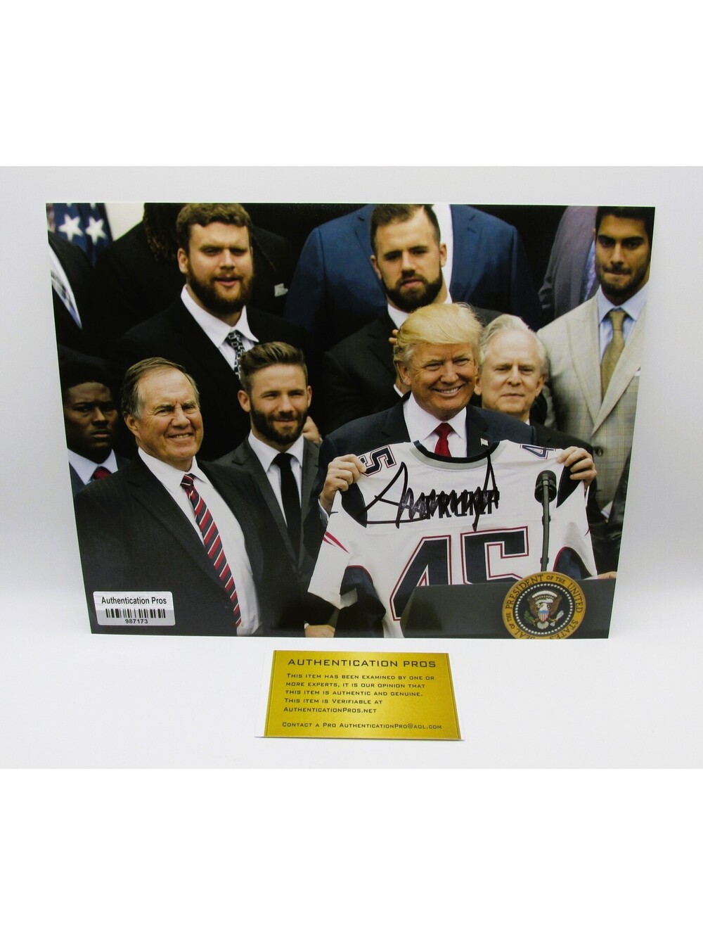 Donald Trump Signed 8x10 Photo With COA (987173) (President)